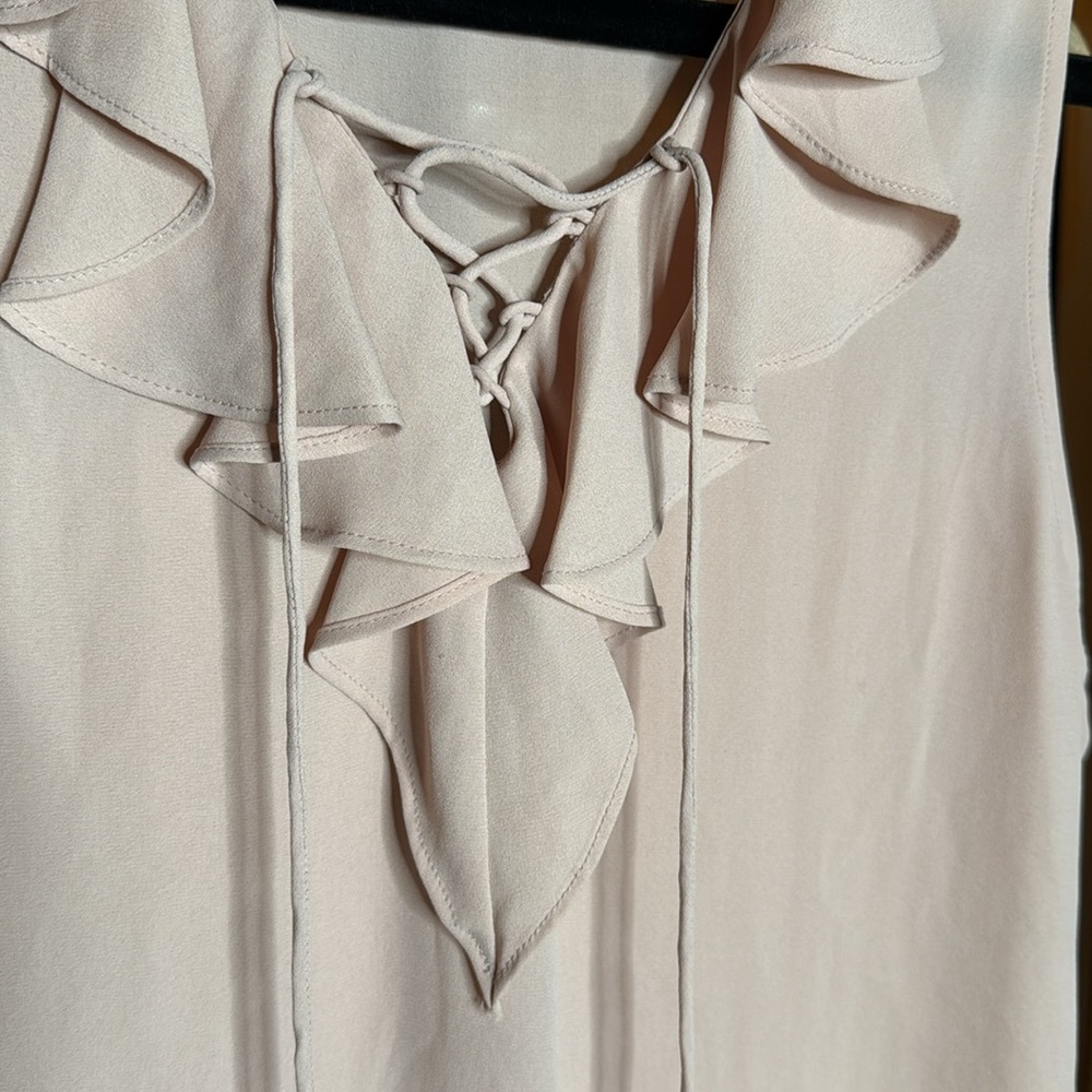 Violet + Claire Blush Pink Ruffle Lace-Up Sleeveless Blouse Medium - Picture 5 of 9